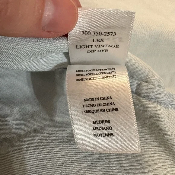 Rails NWOT Lex Short Sleeve Button Up in Light Vintage Dip Dye Raw Hem Medium - Picture 6 of 7